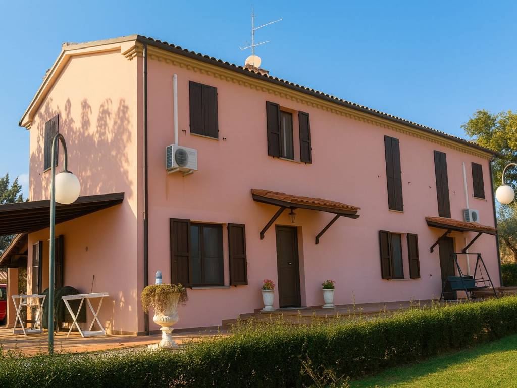 casa indipendente in vendita a Jesi in zona Santa Lucia