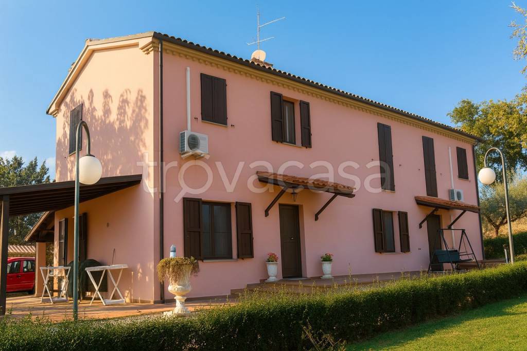 casa indipendente in vendita a Jesi in zona Santa Lucia