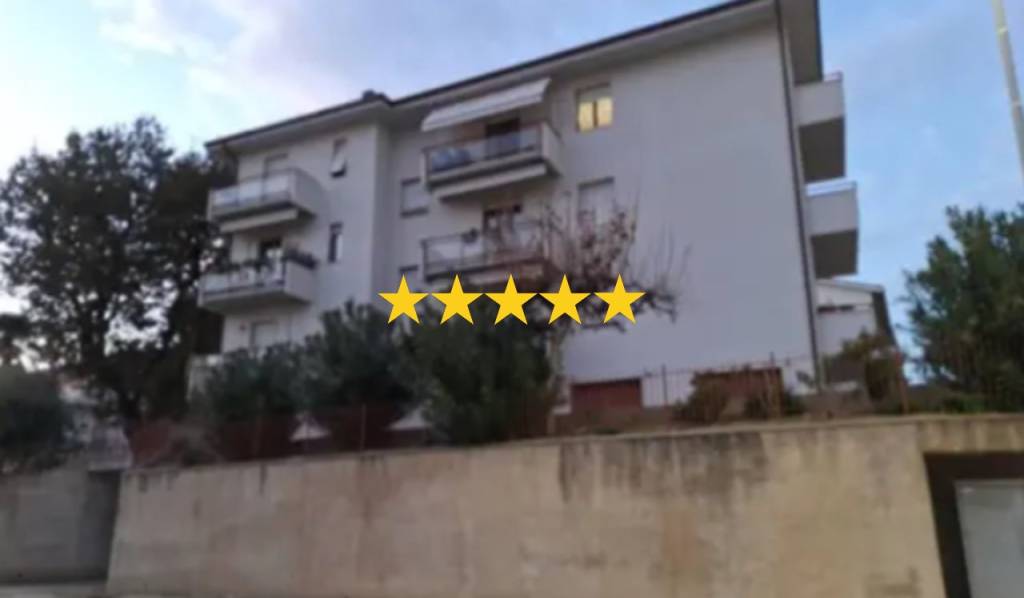 appartamento in vendita a Jesi in zona Tabano