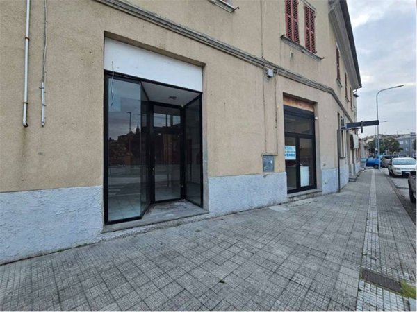 negozio in vendita a Jesi