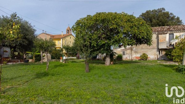 casa indipendente in vendita a Jesi in zona Castelrosino