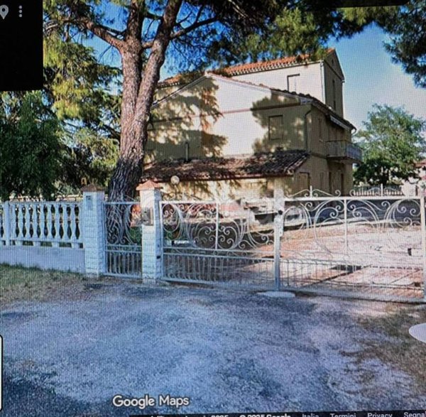 casa indipendente in vendita a Jesi