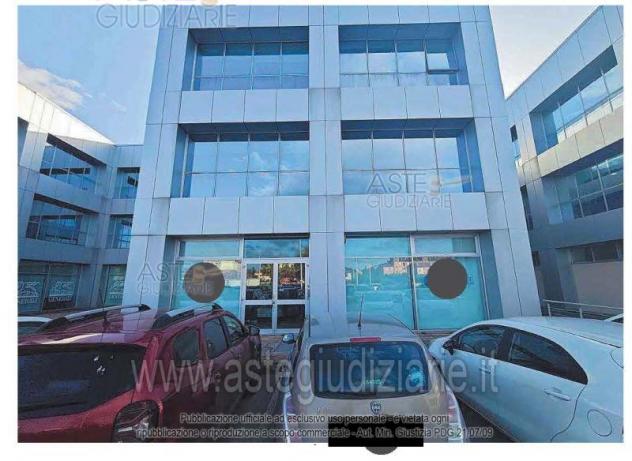 ufficio in vendita a Jesi