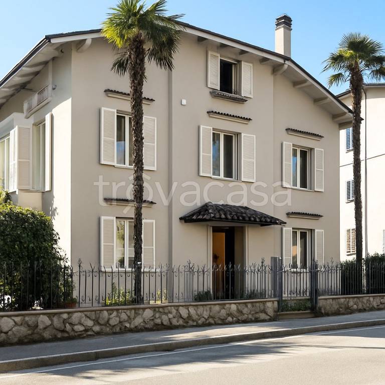 casa indipendente in vendita a Jesi