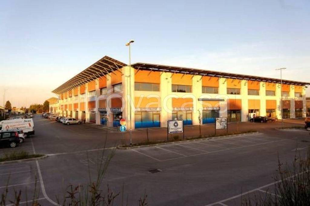 ufficio in vendita a Jesi