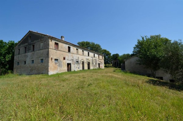 casa indipendente in vendita a Jesi