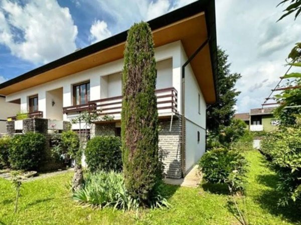 casa indipendente in vendita a Jesi