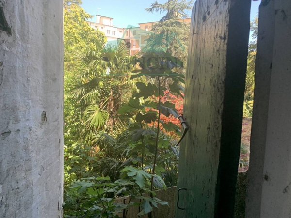 casa indipendente in vendita a Jesi