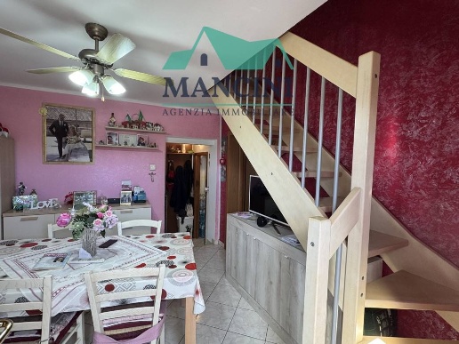 casa indipendente in vendita a Jesi in zona Santa Lucia