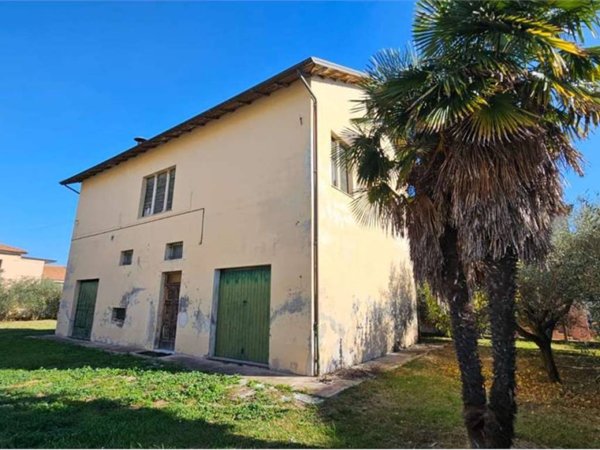 casa indipendente in vendita a Jesi