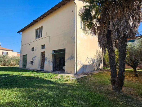 casa indipendente in vendita a Jesi