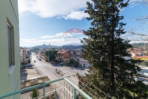 appartamento in vendita a Jesi in zona Santa Lucia