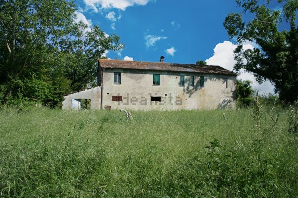 casa indipendente in vendita a Jesi