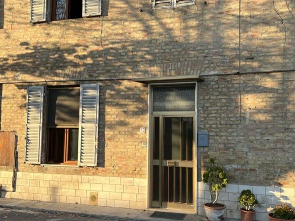 casa indipendente in vendita a Jesi