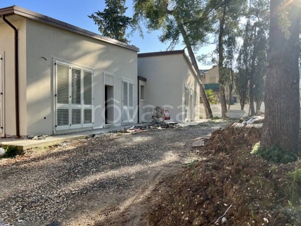 casa indipendente in vendita a Jesi