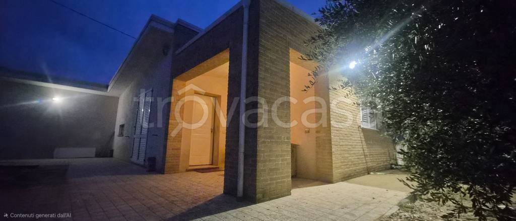 casa indipendente in vendita a Jesi
