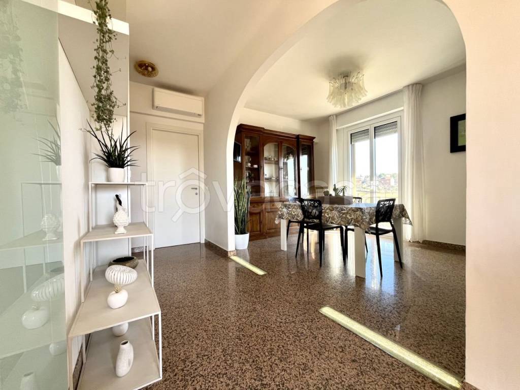 casa indipendente in vendita a Jesi