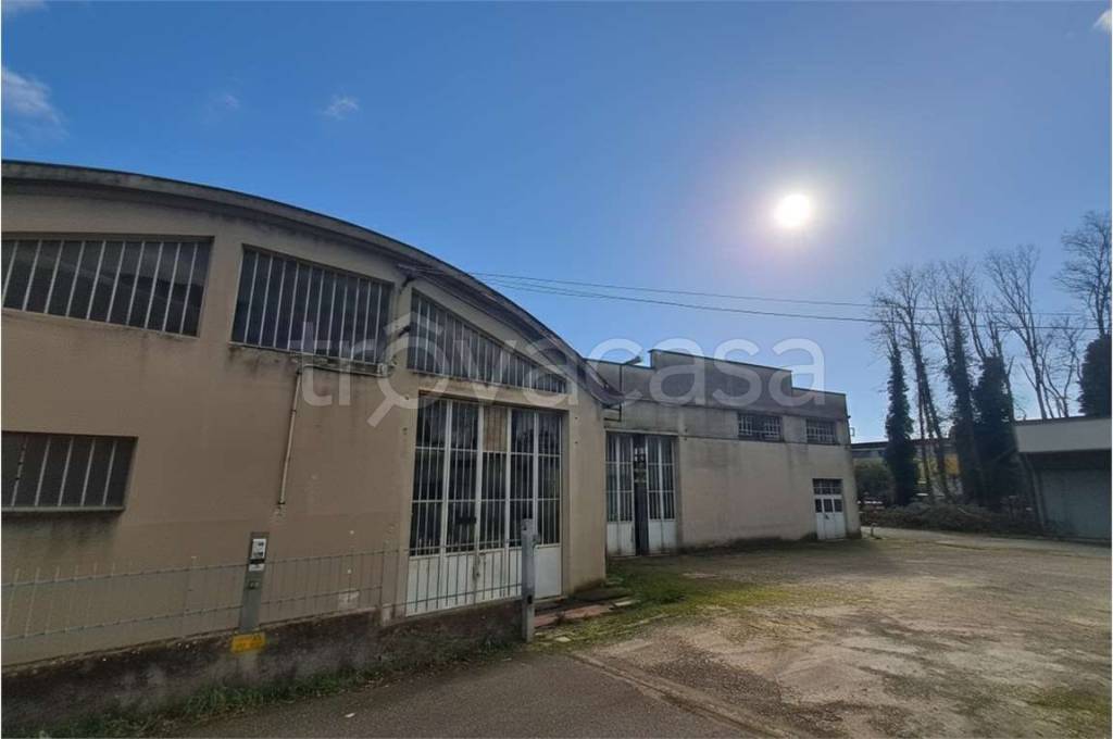 locale di sgombero in vendita a Jesi