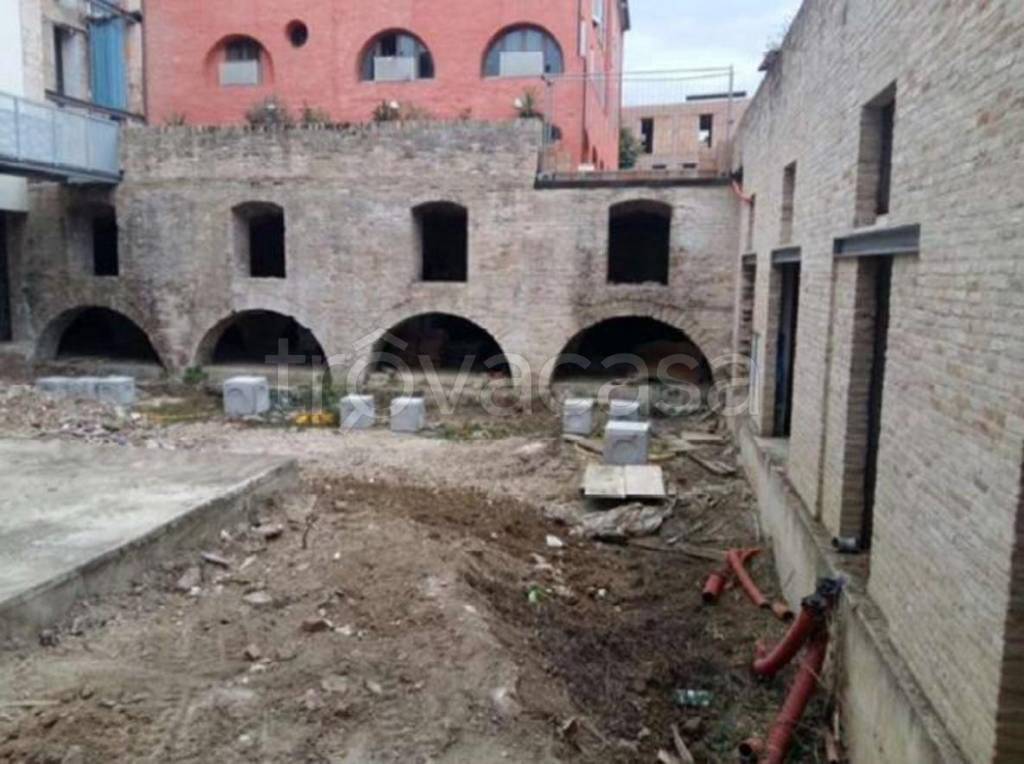 terreno edificabile in vendita a Jesi