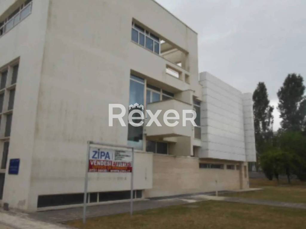 ufficio in vendita a Jesi