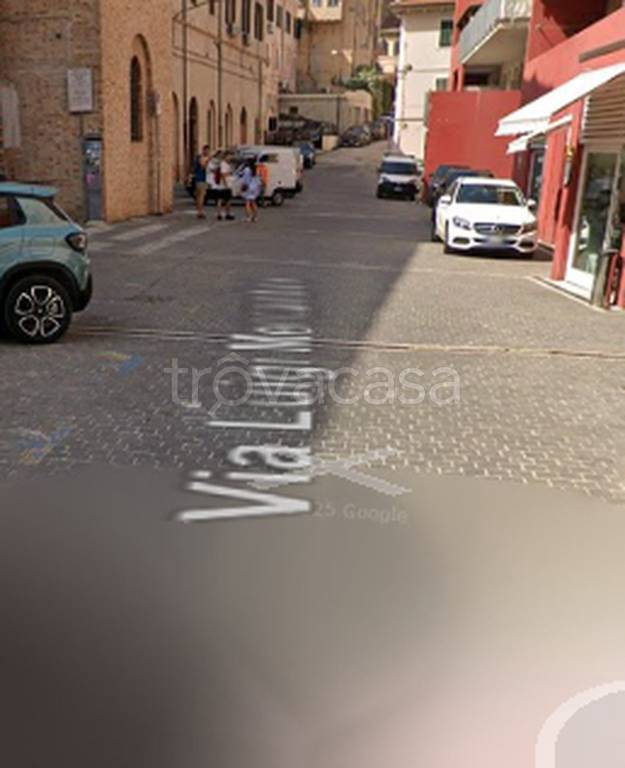 negozio in vendita a Jesi
