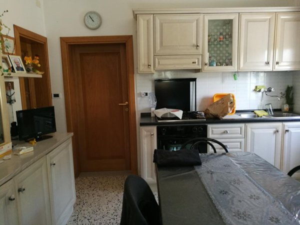 casa indipendente in vendita a Jesi