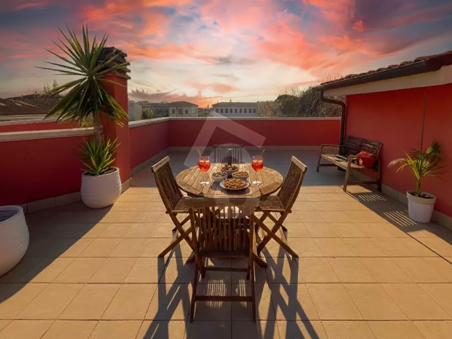 casa indipendente in vendita a Jesi