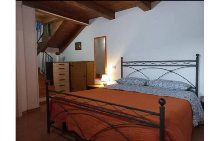 casa indipendente in vendita a Jesi