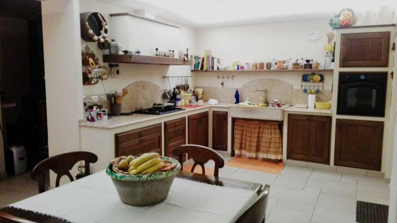 casa indipendente in vendita a Jesi