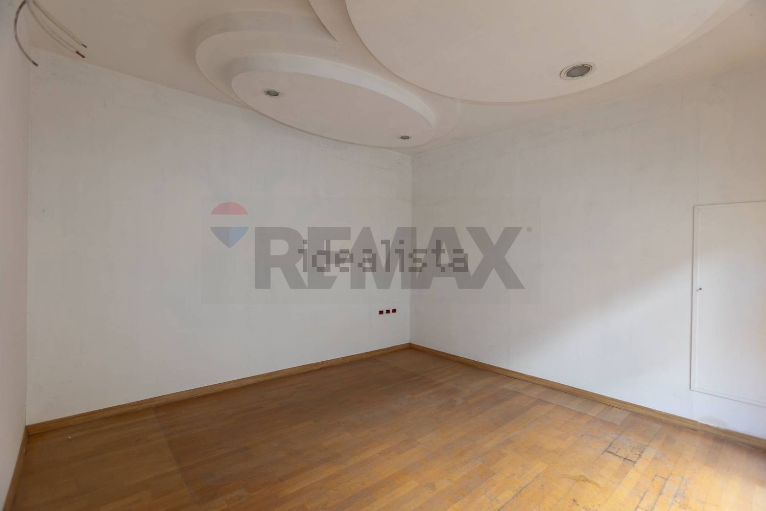 locale commerciale in vendita a Jesi