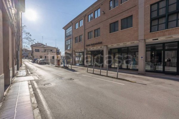 ufficio in vendita a Jesi