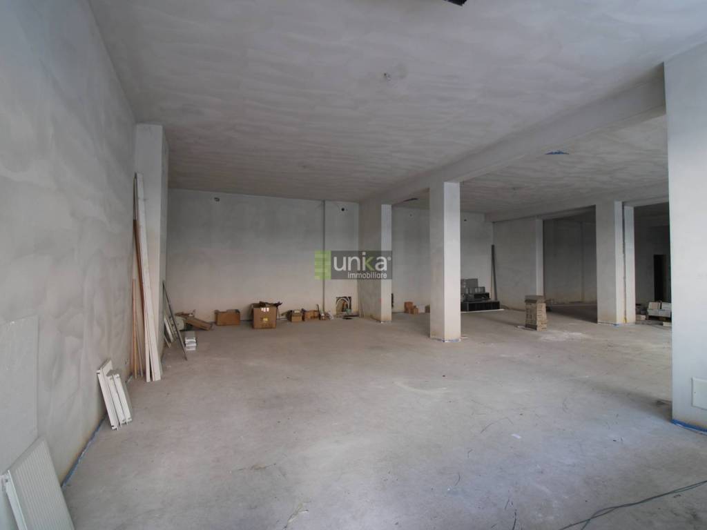 negozio in vendita a Jesi