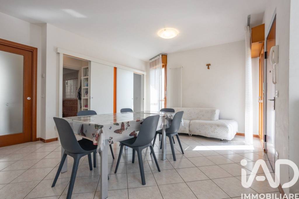 casa indipendente in vendita a Jesi