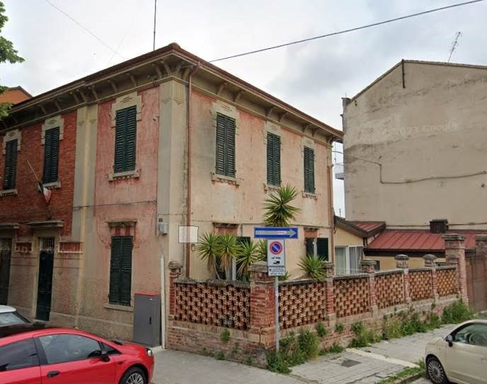 casa indipendente in vendita a Jesi