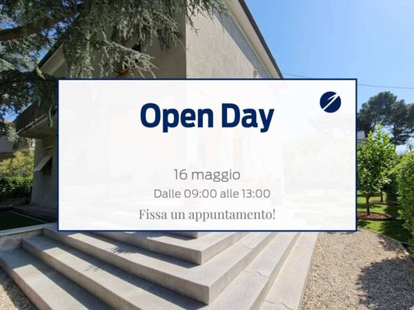 casa indipendente in vendita a Jesi