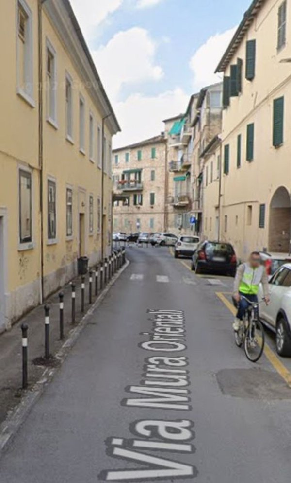 casa indipendente in vendita a Jesi
