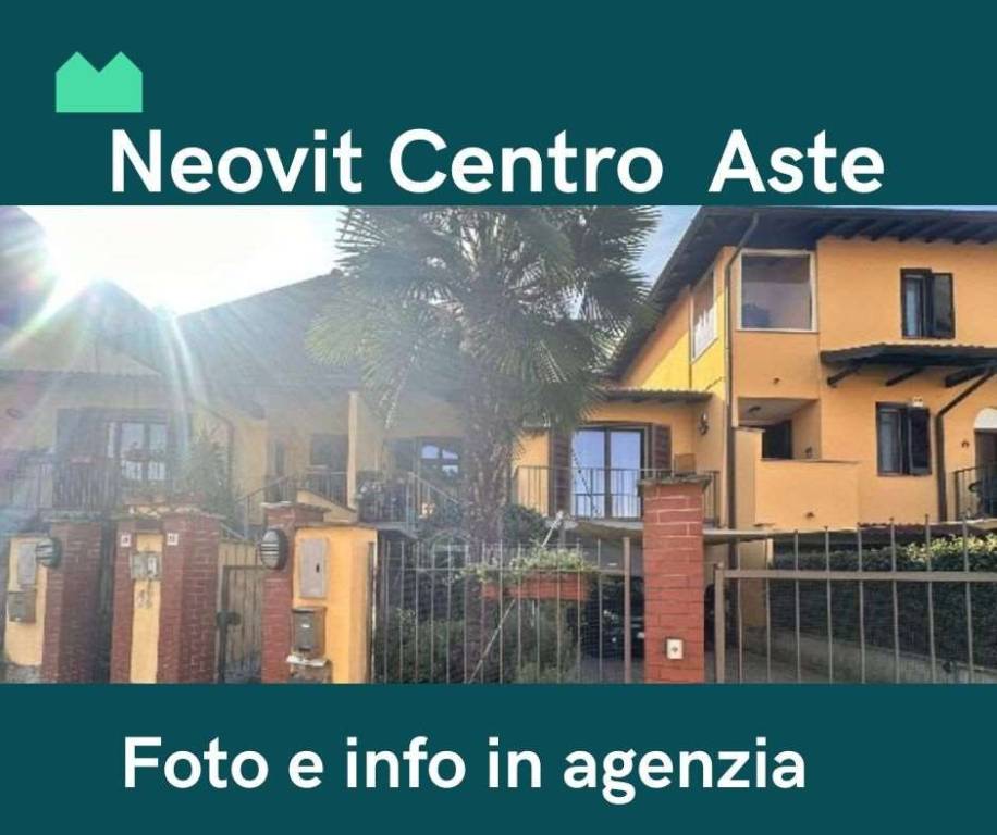 casa indipendente in vendita a Jesi