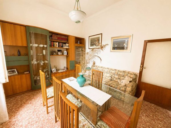casa indipendente in vendita a Jesi