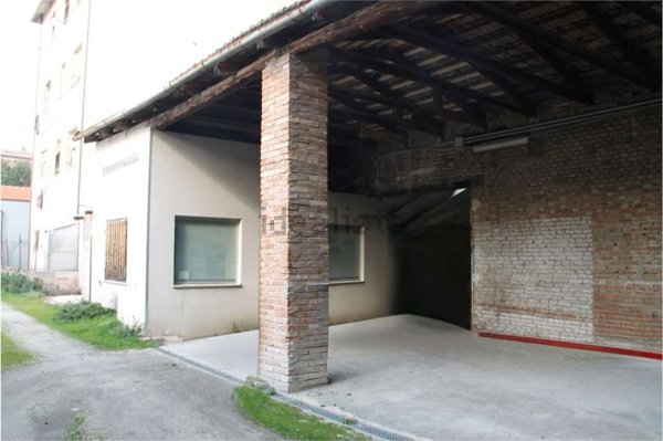 casa semindipendente in vendita a Jesi