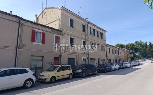 appartamento in vendita a Jesi in zona Santa Lucia