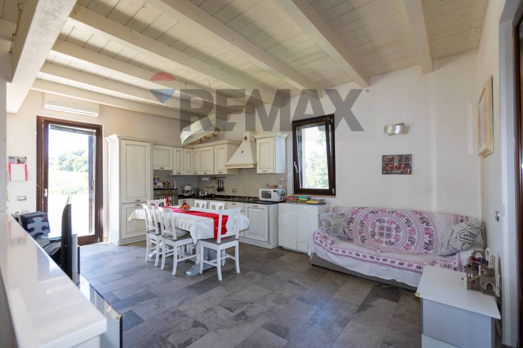 appartamento in vendita a Jesi in zona Santa Lucia