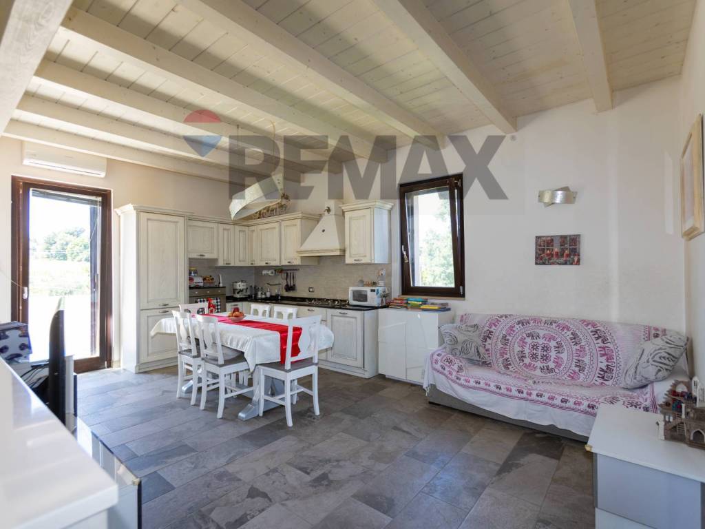 appartamento in vendita a Jesi in zona Santa Lucia