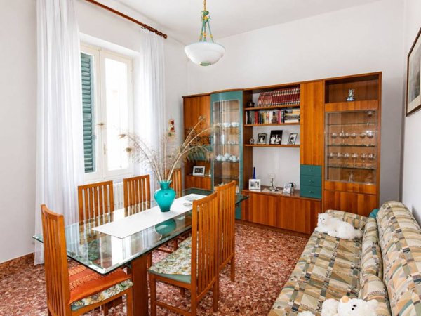 casa indipendente in vendita a Jesi