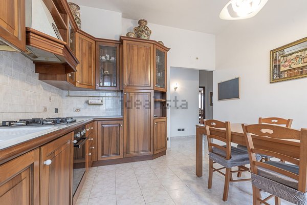 appartamento in vendita a Jesi in zona Tabano