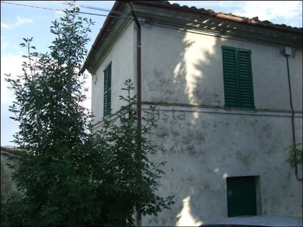 casa indipendente in vendita a Jesi