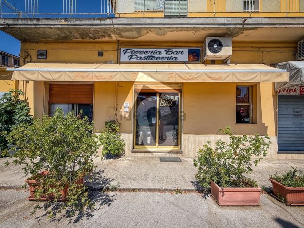 casa indipendente in vendita a Jesi