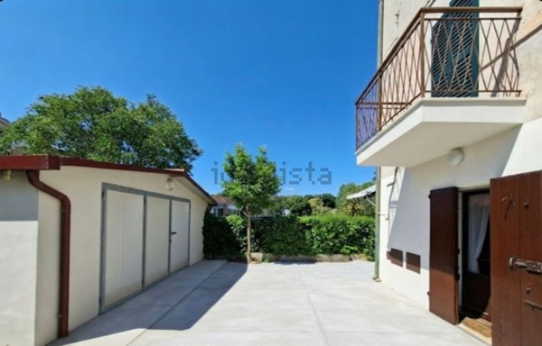casa indipendente in vendita a Jesi