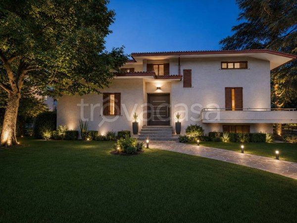 casa indipendente in vendita a Jesi
