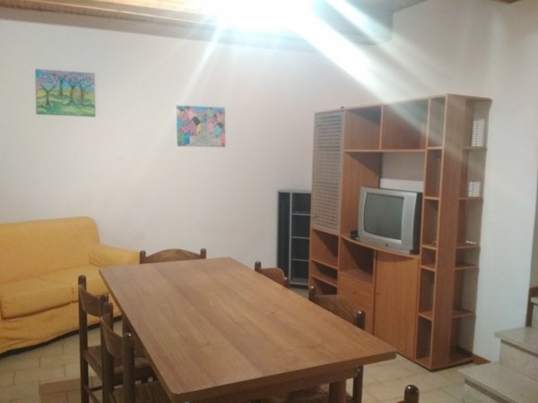 casa indipendente in vendita a Jesi
