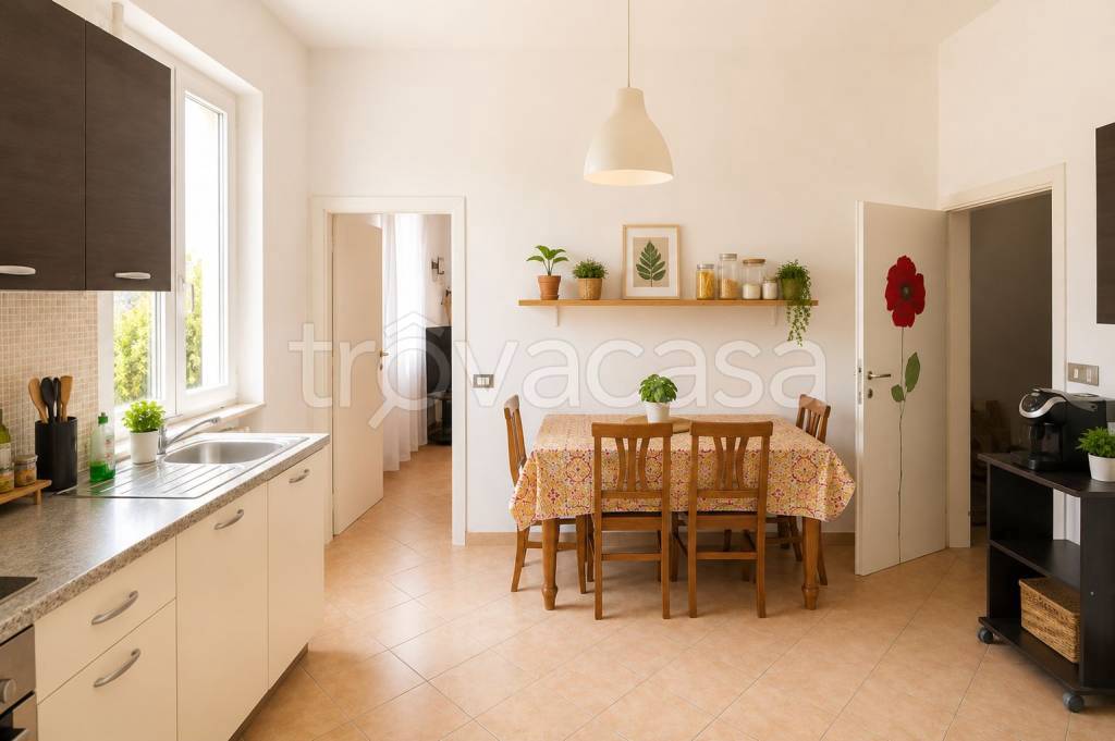 casa indipendente in vendita a Jesi